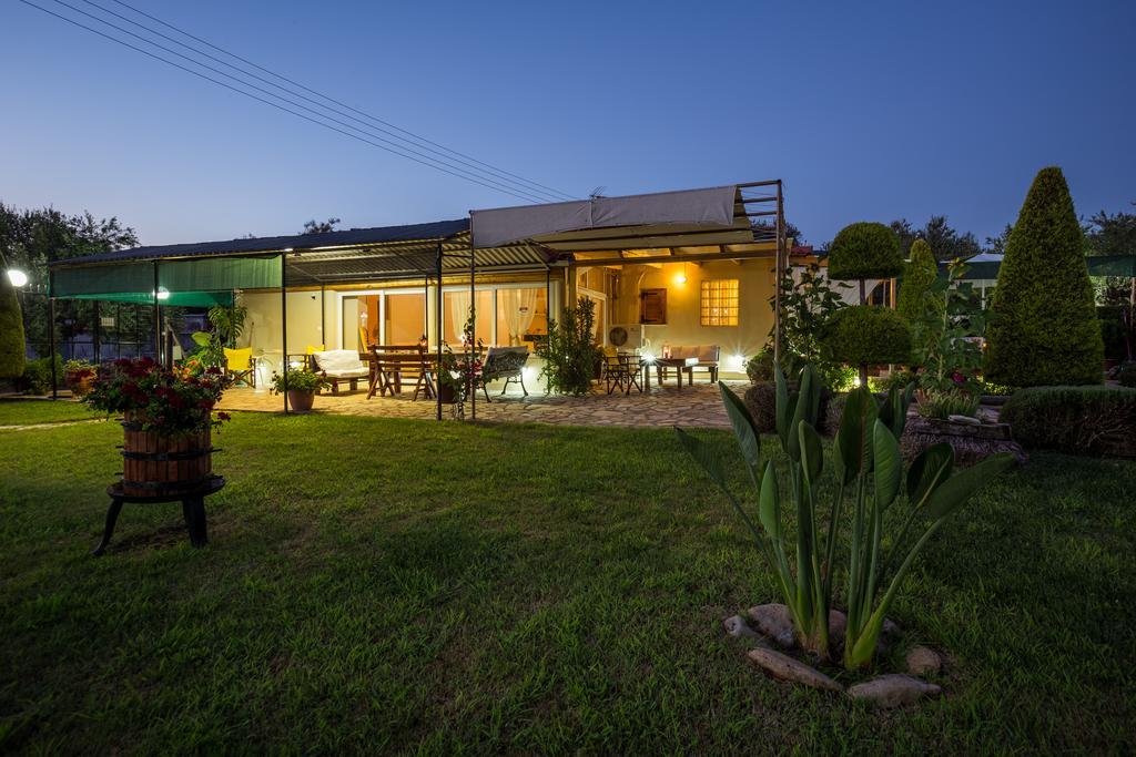 Villa Olives House Vromonérion Exterior foto